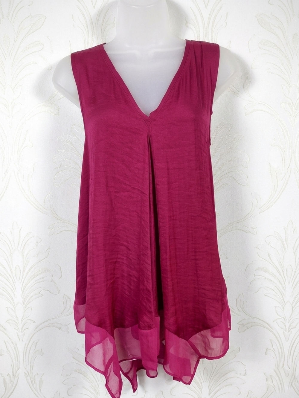 Simply Vera Vera Wang Magenta V-Neck High-Low Chiffon Trim Tank Top - Size M